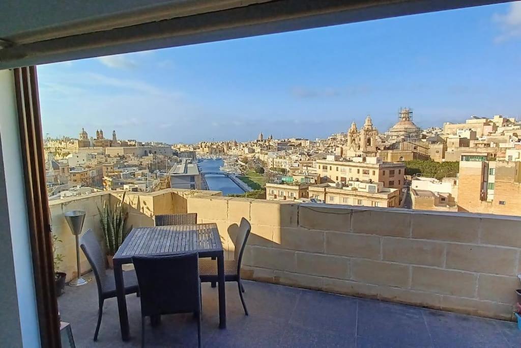 The View Penthouse Leilighet Cospicua Eksteriør bilde